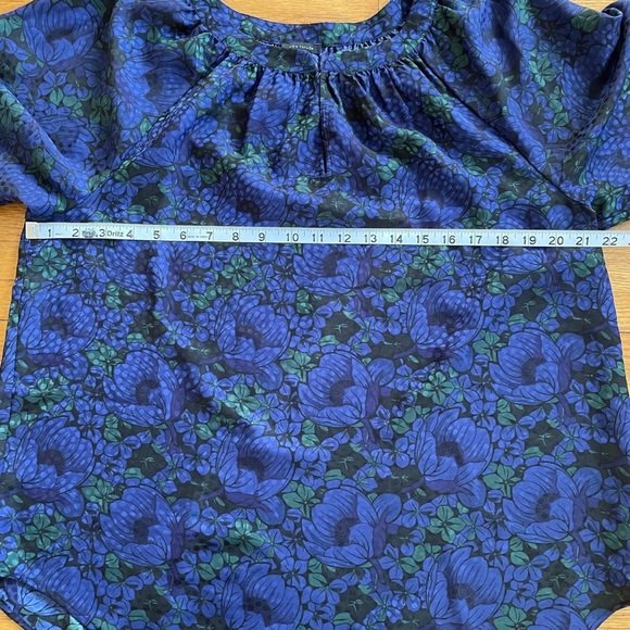 Ann Taylor Women’s Blue Floral Puff Sleeve Keyhole Blouse Top Large - Picture 8 of 9